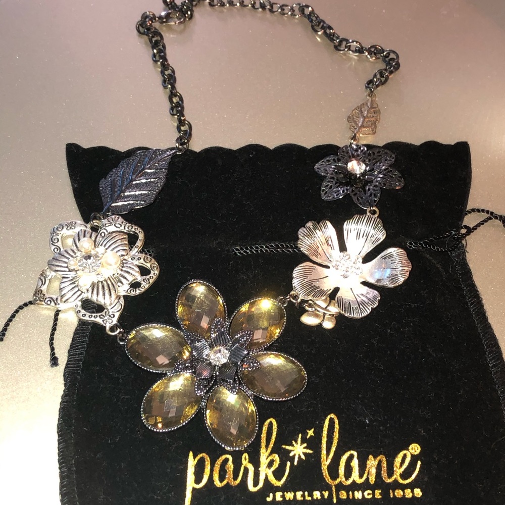 Beautiful Park Lane Floral Necklace